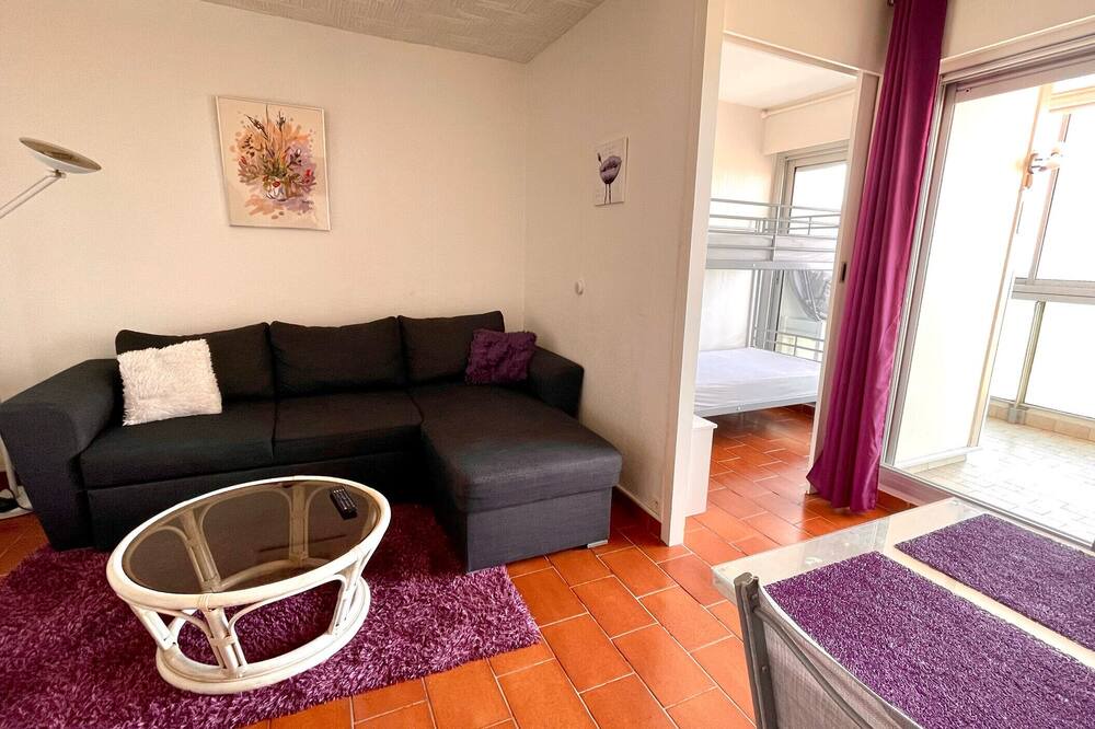 Photo of Livingroom in Saint-Nazaire