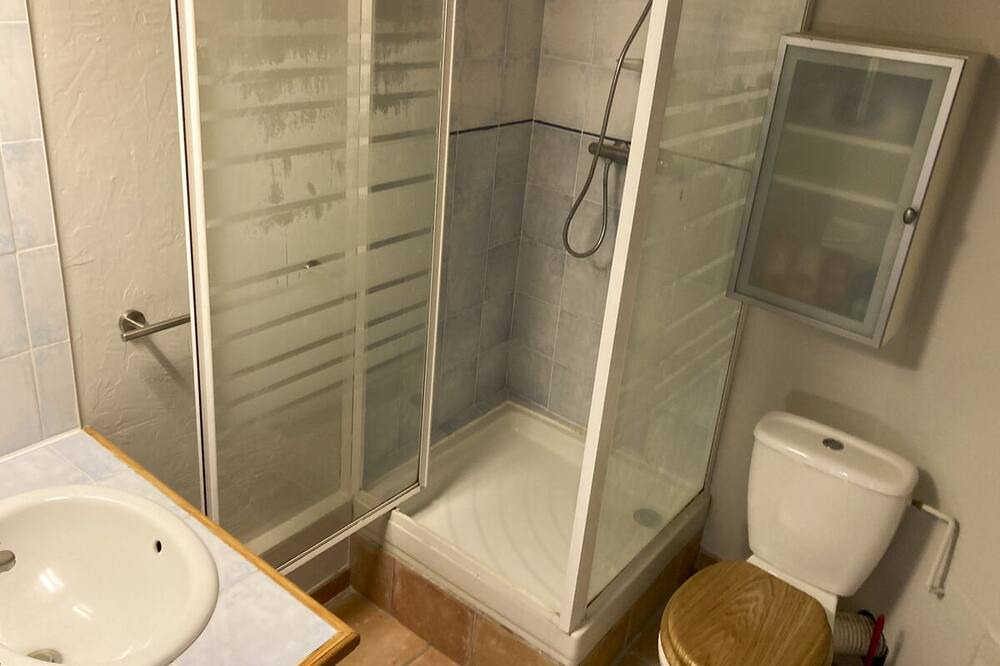 Photo of Bathroom in Niozelles