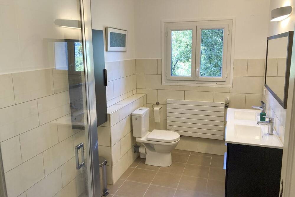 Photo of Bathroom in Niozelles