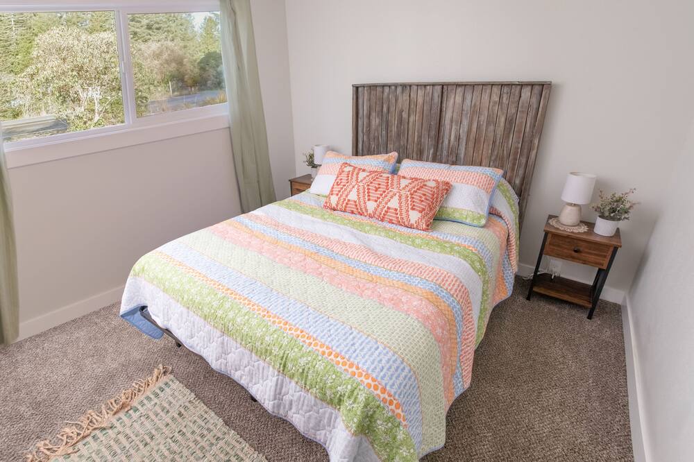 Photo of Bedroom in Copalis Beach