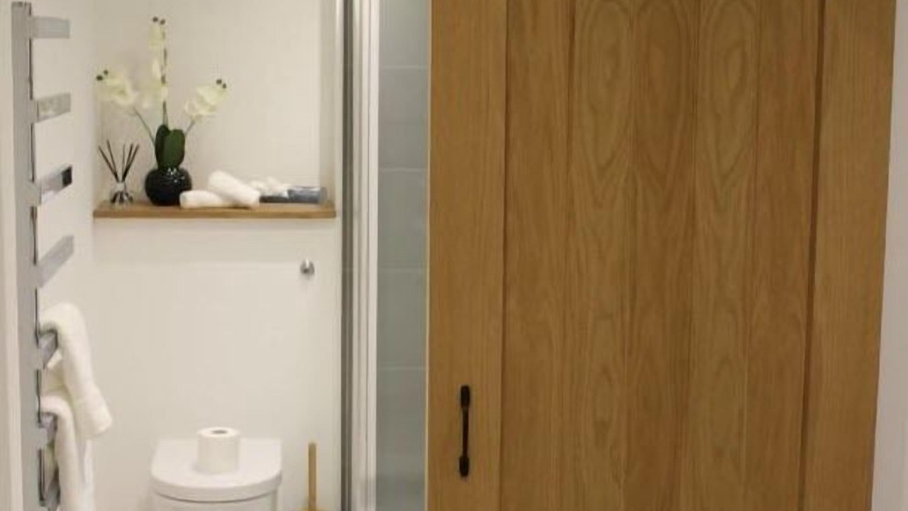 Photo of Bathroom in Wainscot