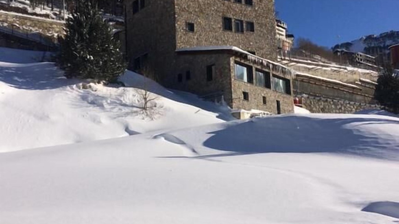 Photo of Outdoor in Incles