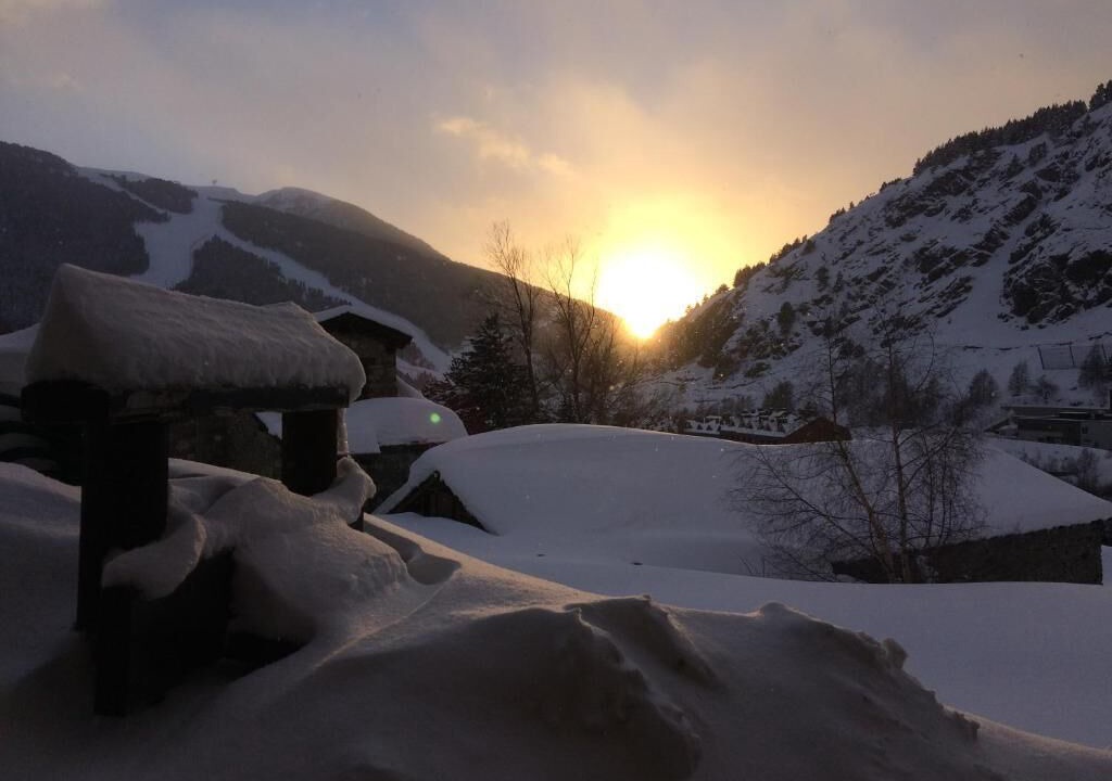 Photo of Outdoor in Incles