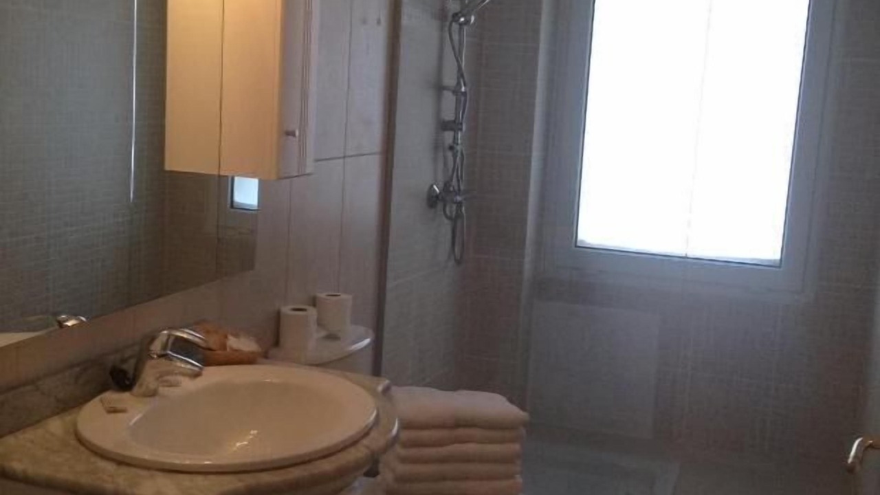 Photo of Bathroom in Incles