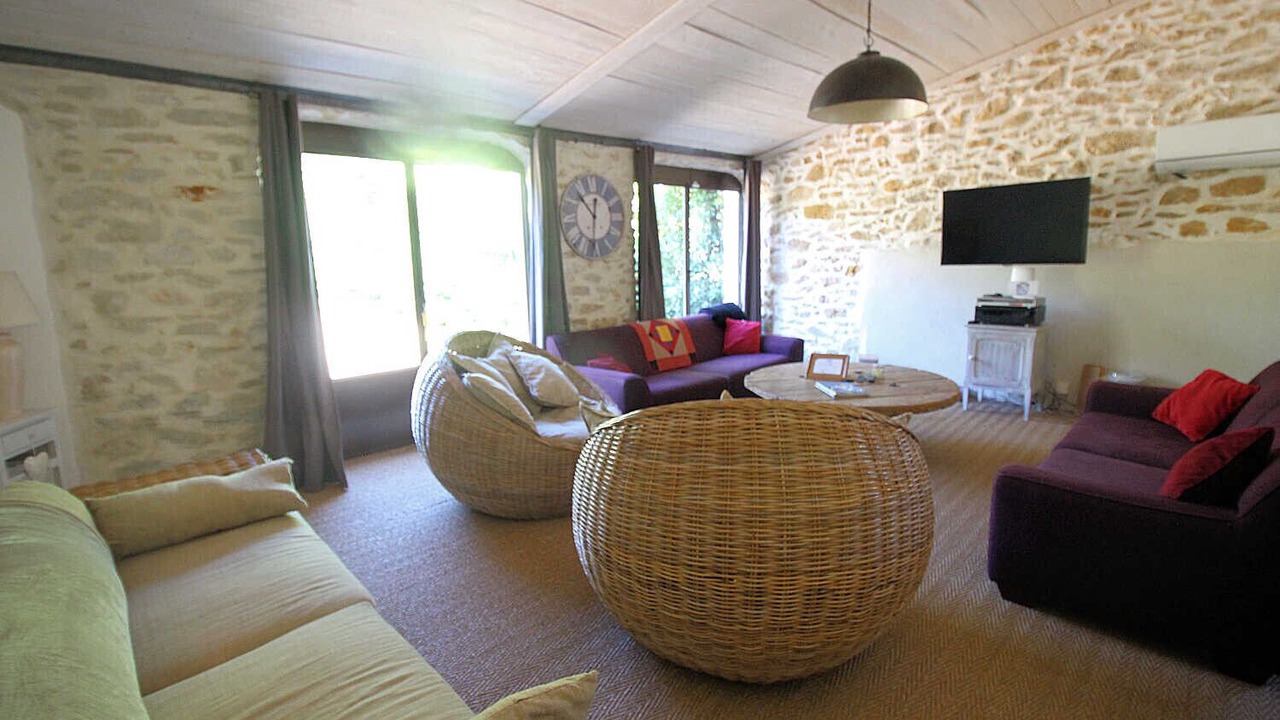 Photo of Livingroom in Mornas