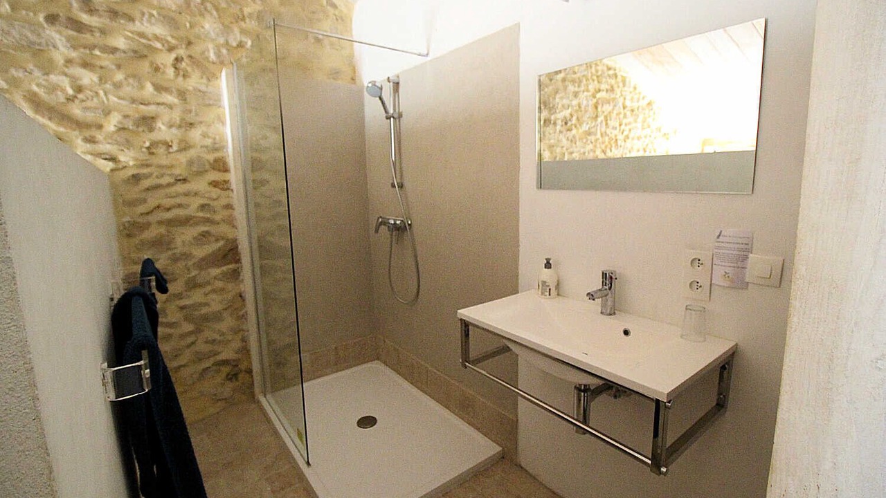 Photo of Bathroom in Mornas