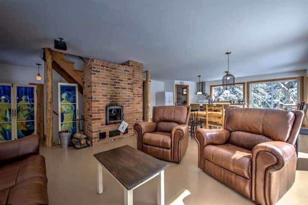 Photo of Livingroom in Mille-Isles