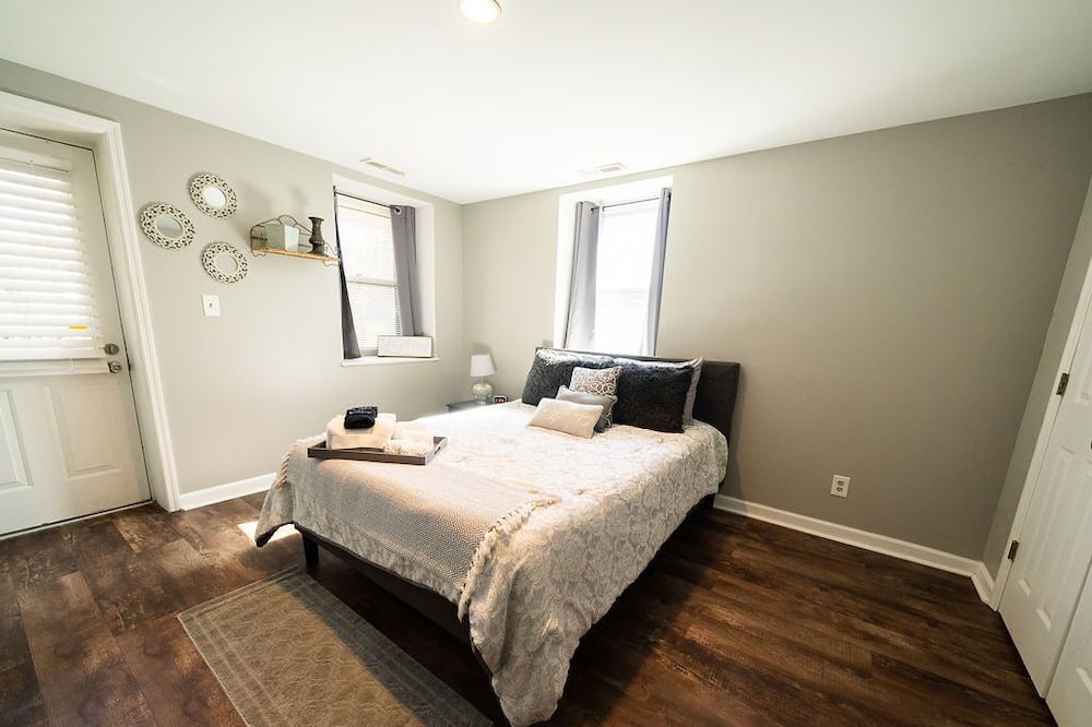Photo of Bedroom in Lafayette Square