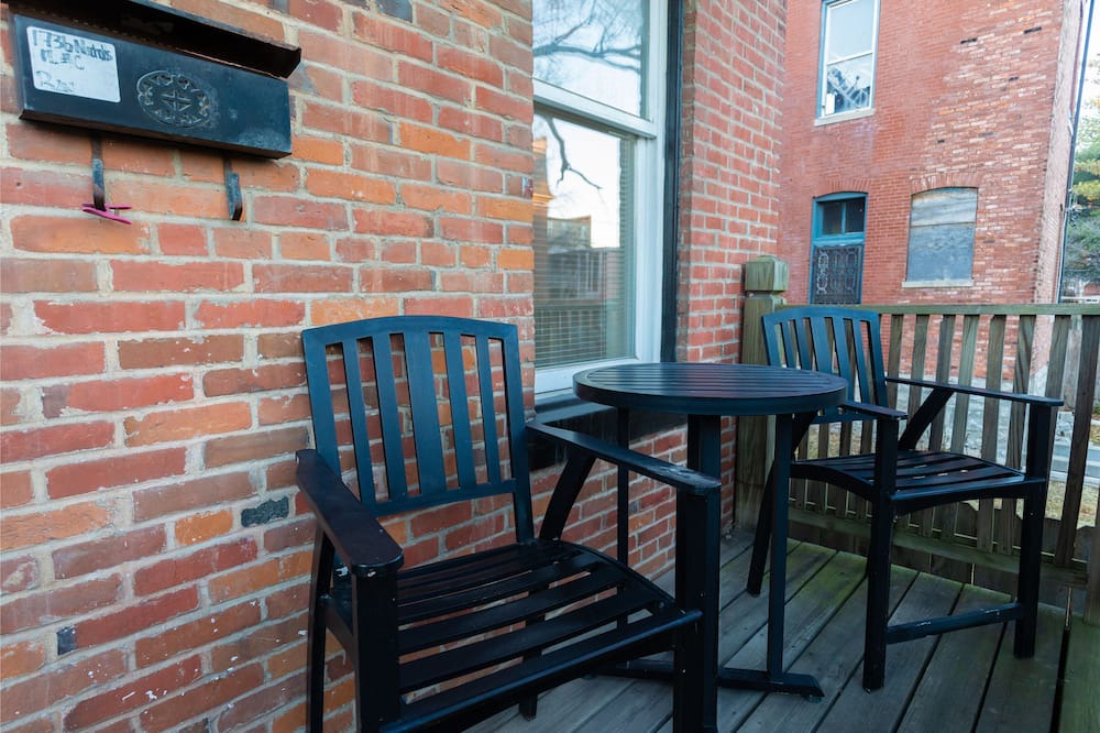 Photo of Patio Balcony in Lafayette Square