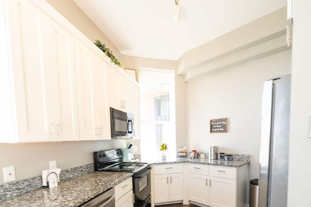 Photo of Kitchen in Lafayette Square