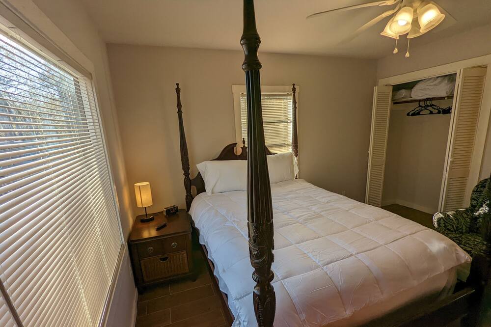 Photo of Bedroom in Lake Houston