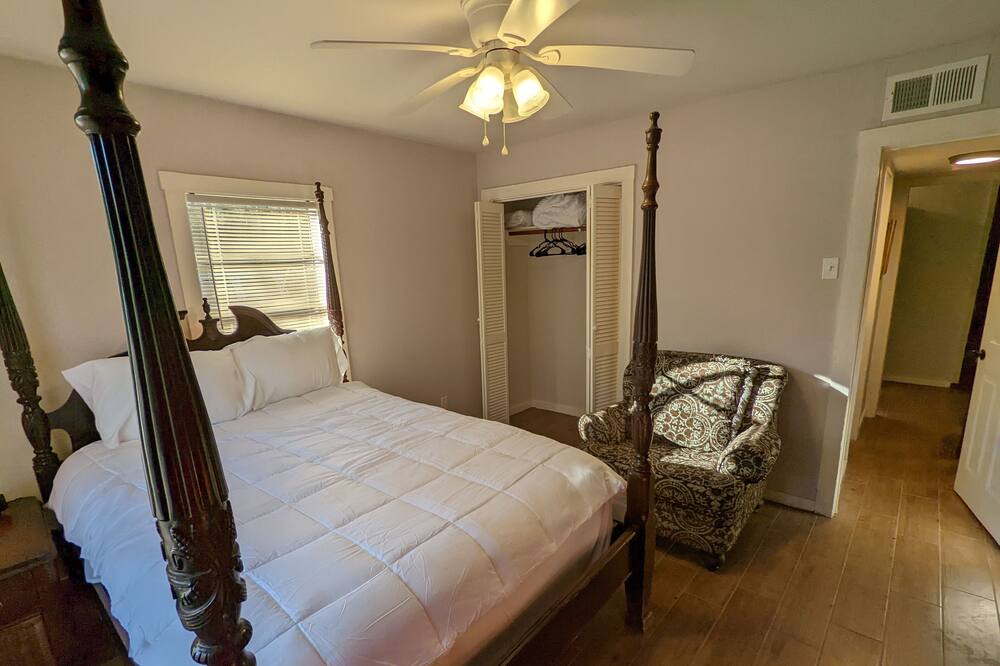 Photo of Bedroom in Lake Houston