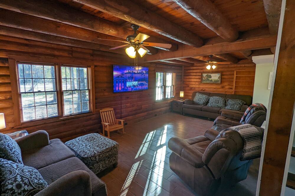 Photo of Livingroom in Lake Houston