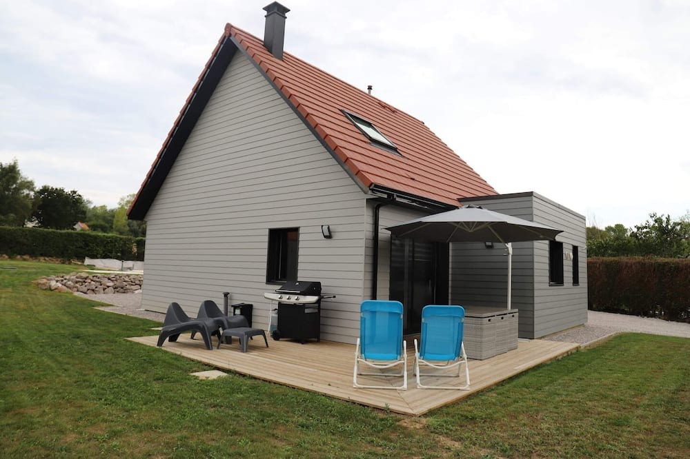 Photo of Others in Carly