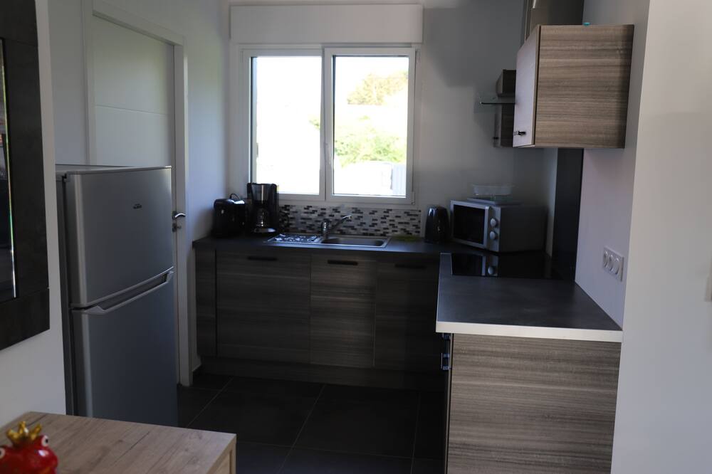 Photo of Others in Carly