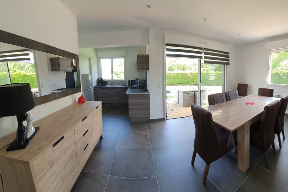 Photo of Others in Carly