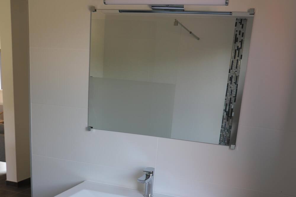 Photo of Bathroom in Carly