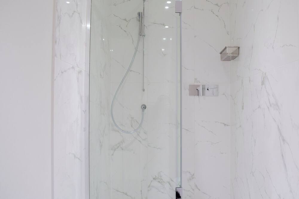 Photo of Bathroom in Woolhope