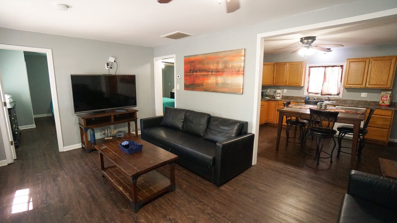 Photo of Livingroom in Monticello