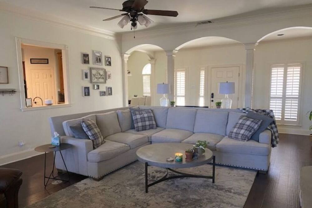 Photo of Livingroom in Midlothian