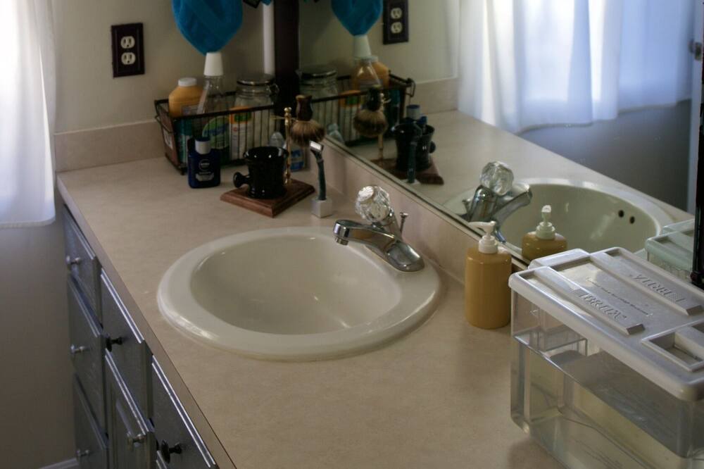 Photo of Bathroom in North Industry