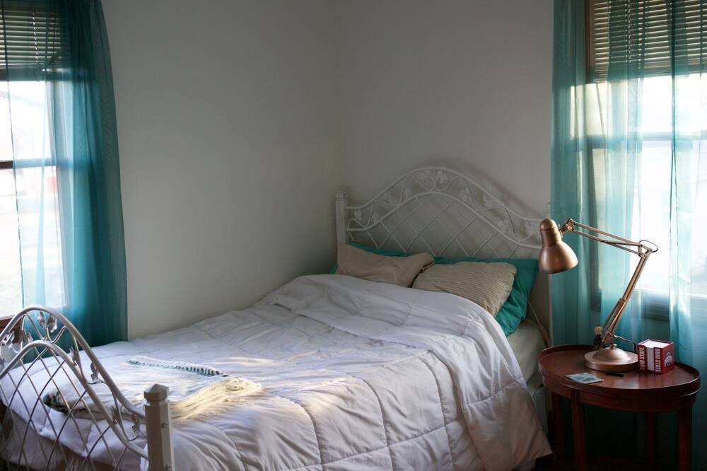 Photo of Bedroom in North Industry