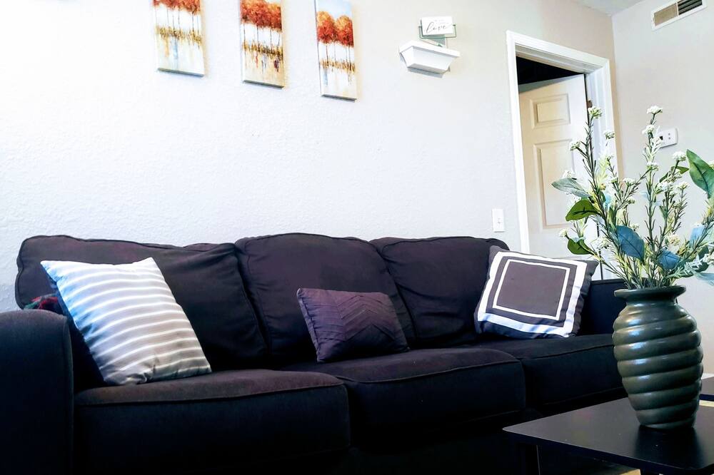 Photo of Livingroom in Paola