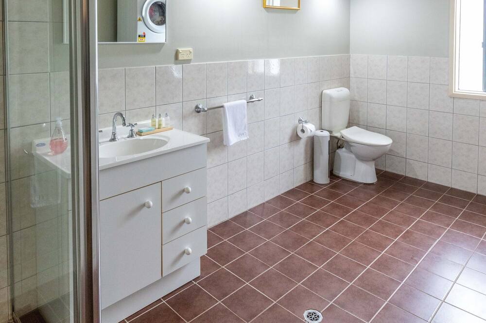Photo of Bathroom in Younghusband