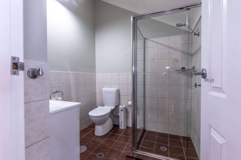 Photo of Bathroom in Younghusband