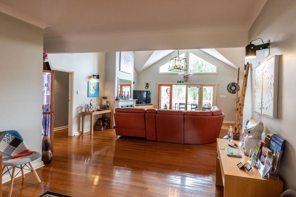 Photo of Others in Younghusband