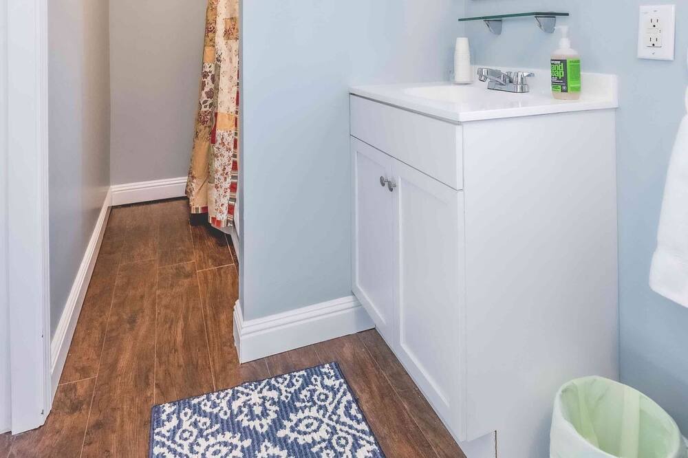 Photo of Bedroom in Berea
