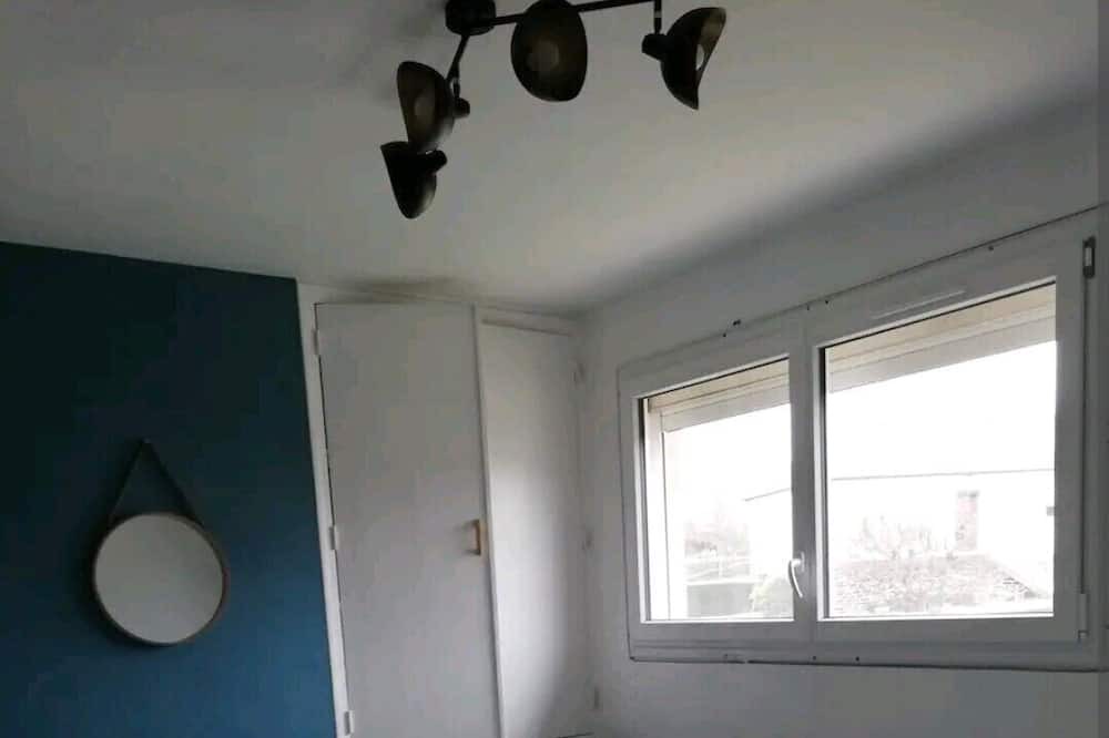 Photo of Bedroom in Vezin-le-Coquet