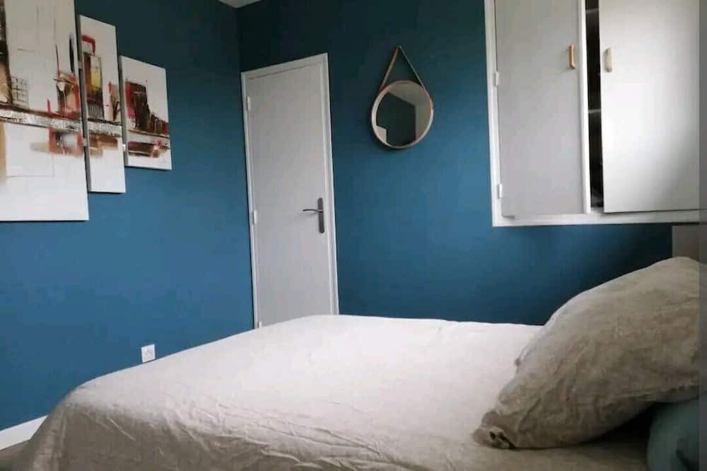 Photo of Bedroom in Vezin-le-Coquet