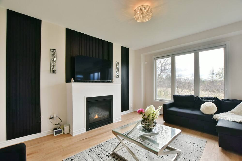 Photo of Livingroom in Collingwood