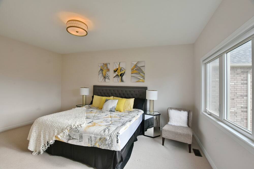 Photo of Bedroom in Collingwood
