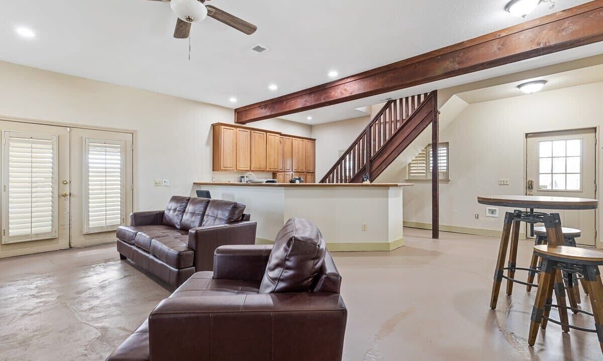 Photo of Livingroom in Weston