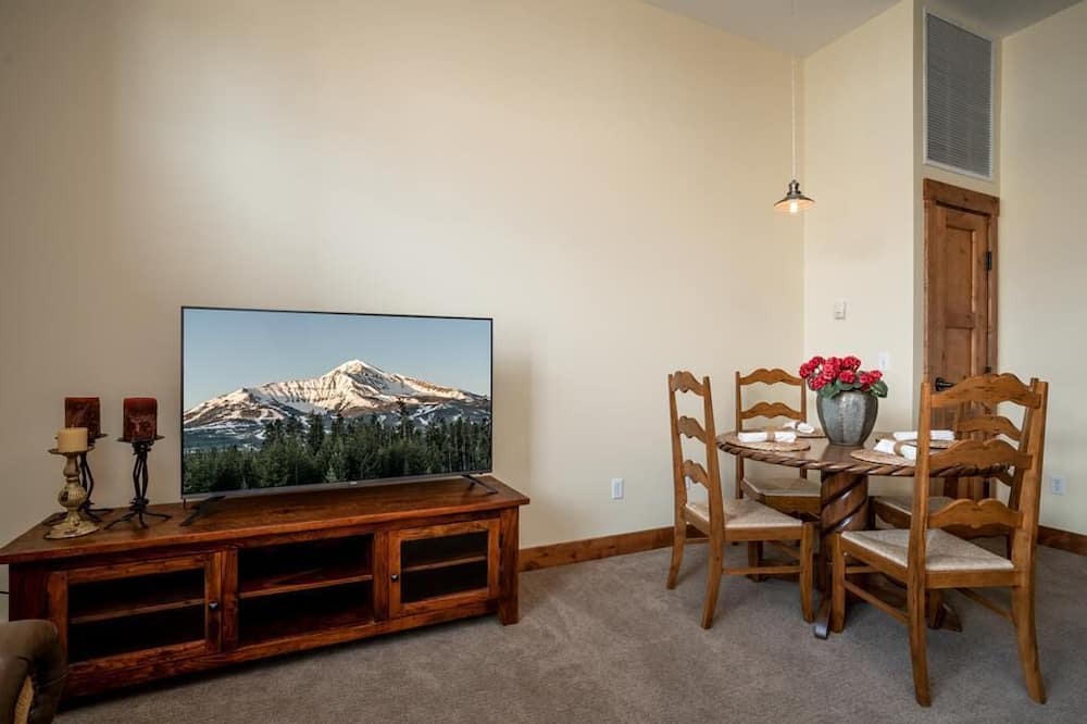 Photo of Others in Manhattan