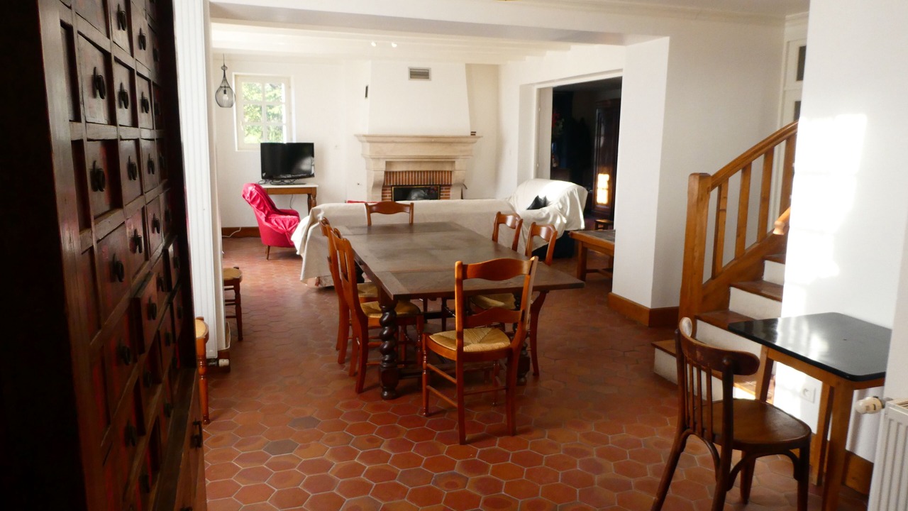 Photo of Others in Poil