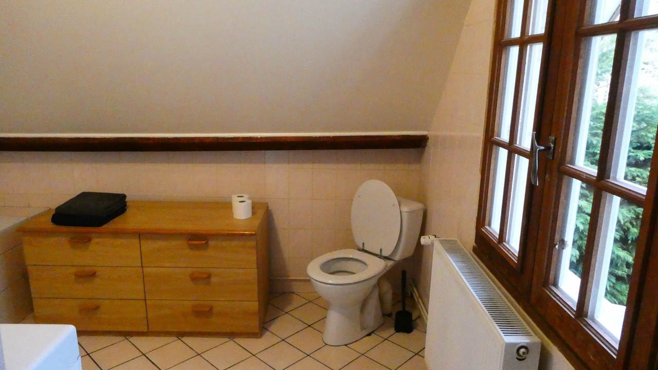 Photo of Others in Poil