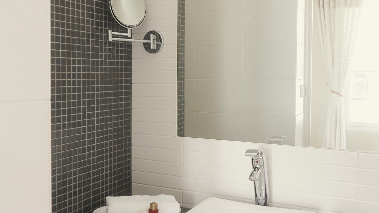 Photo of Bathroom in Centre Ville