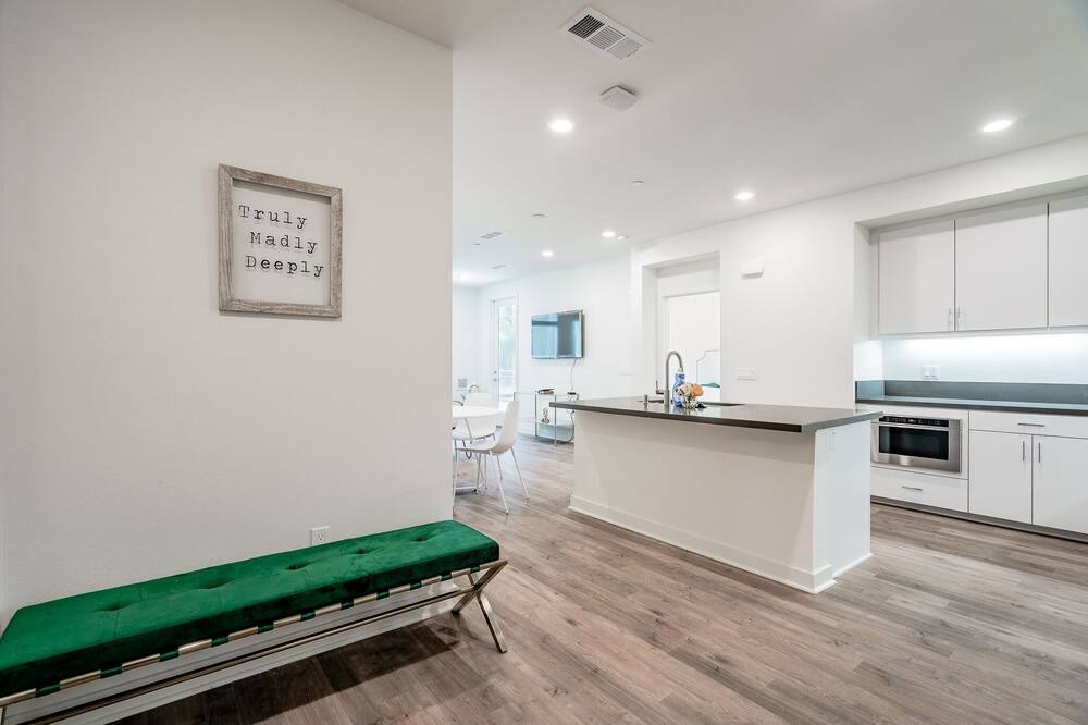 Photo of Bedroom in Airport Area