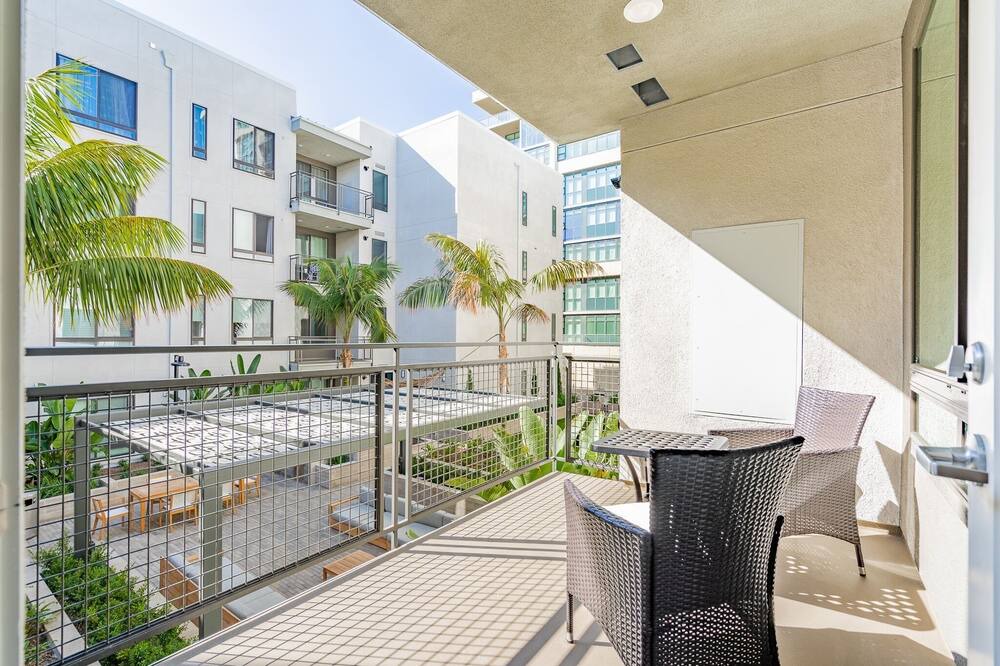 Photo of Patio Balcony in Airport Area