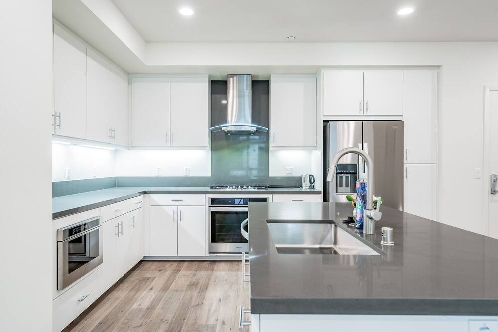 Photo of Kitchen in Airport Area
