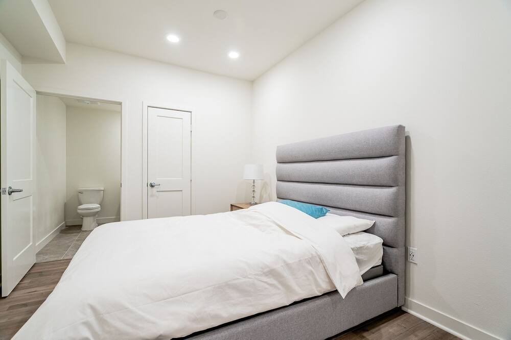 Photo of Bedroom in Airport Area