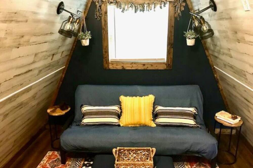 Photo of Livingroom in Quinlan