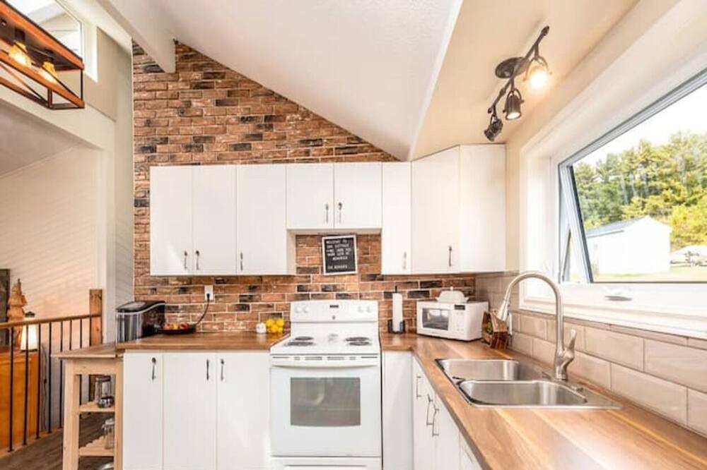 Photo of Kitchen in Whitewater Region