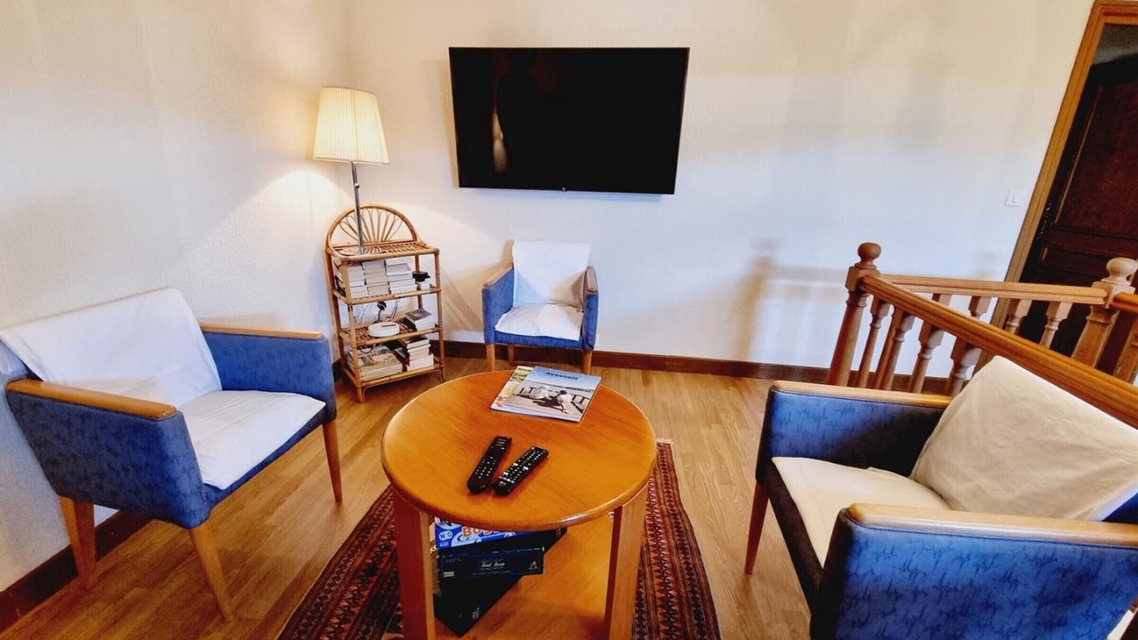 Photo of Others in Hecq