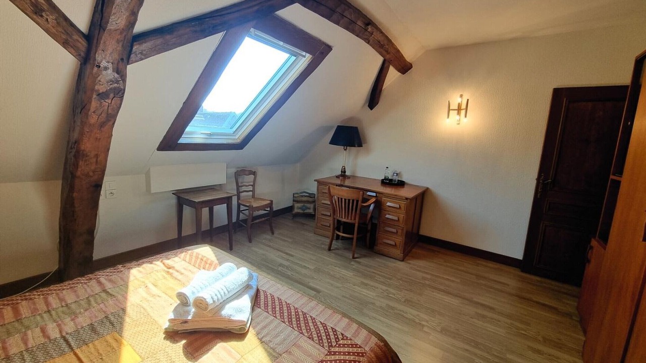 Photo of Others in Hecq