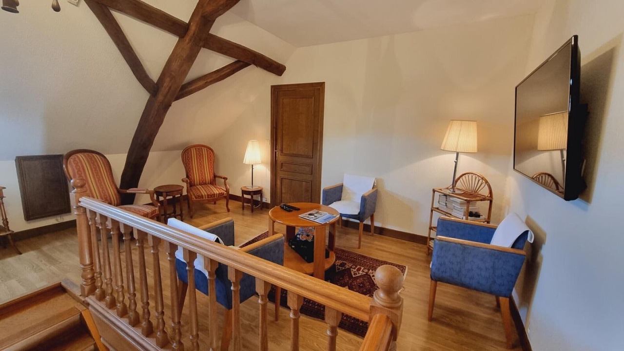 Photo of Others in Hecq