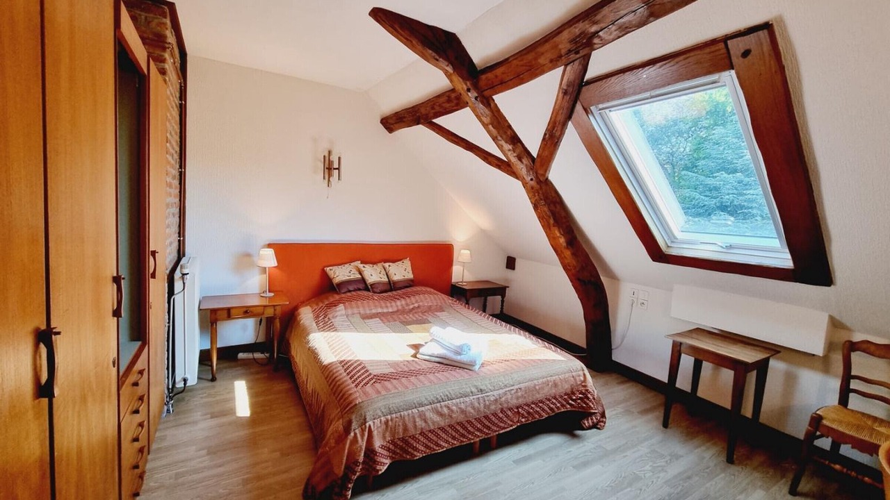 Photo of Others in Hecq